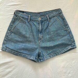 lightwash denim mom short